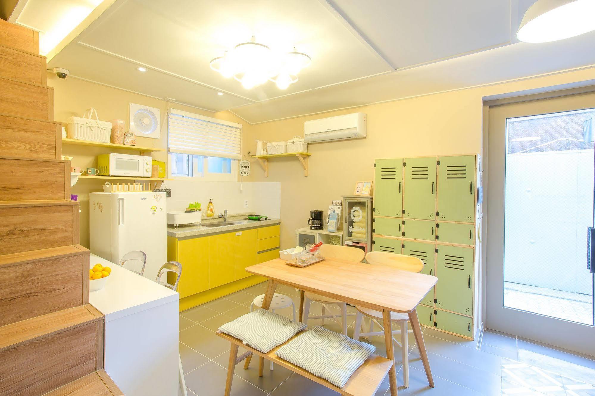 Hostel Vanilla 1 Dongdaemun Seoel Buitenkant foto