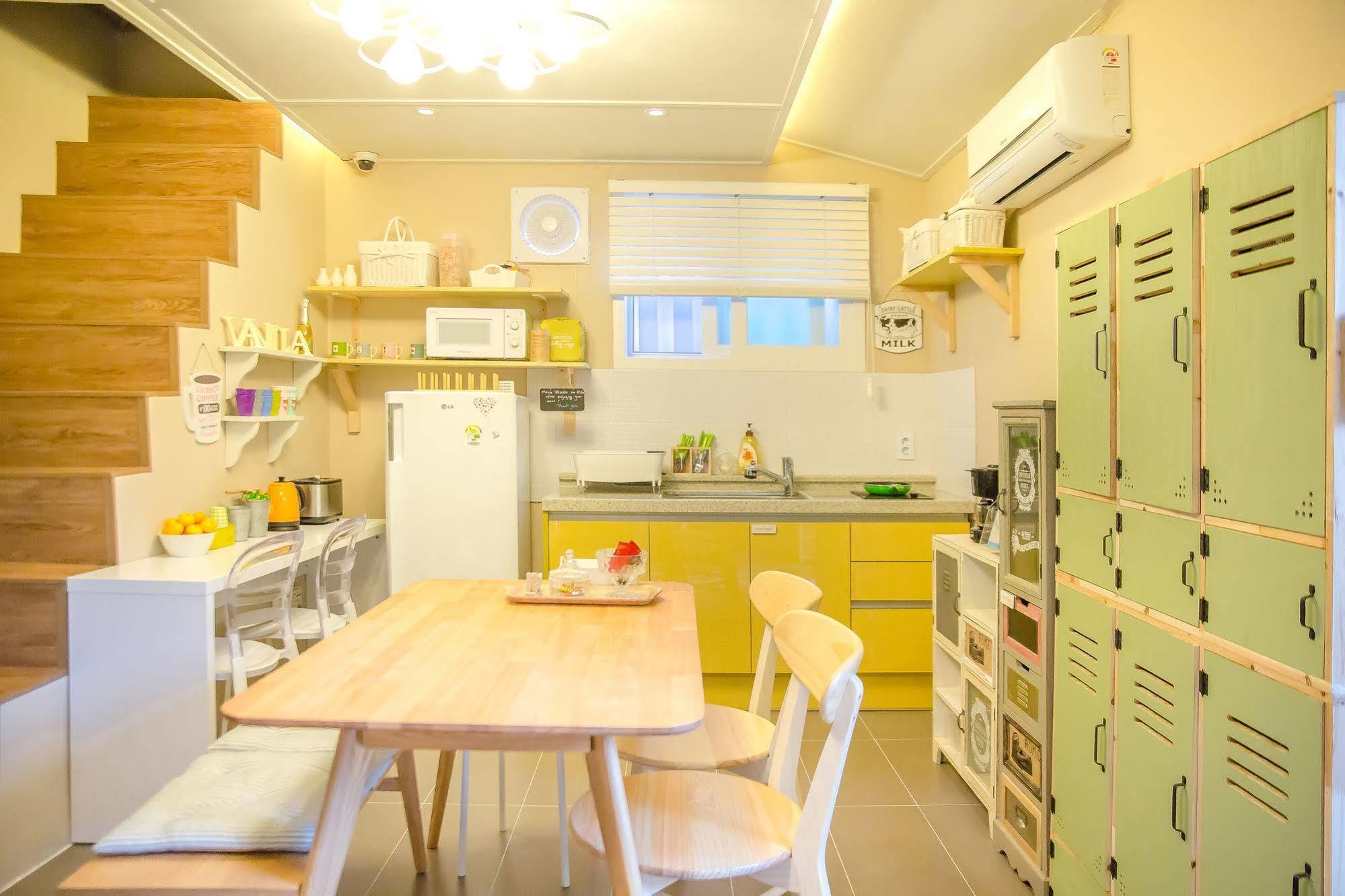 Hostel Vanilla 1 Dongdaemun Seoel Buitenkant foto